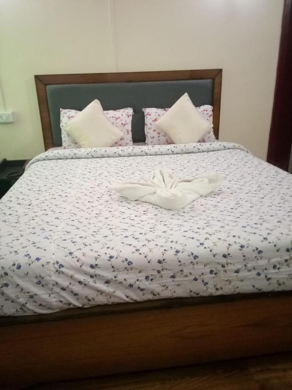 Abode Me Me Ai Haven Otel Çerapunçi Dış mekan fotoğraf